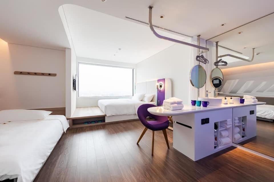 Tru By Hilton Nam Dinh City Centre Eksteriør billede