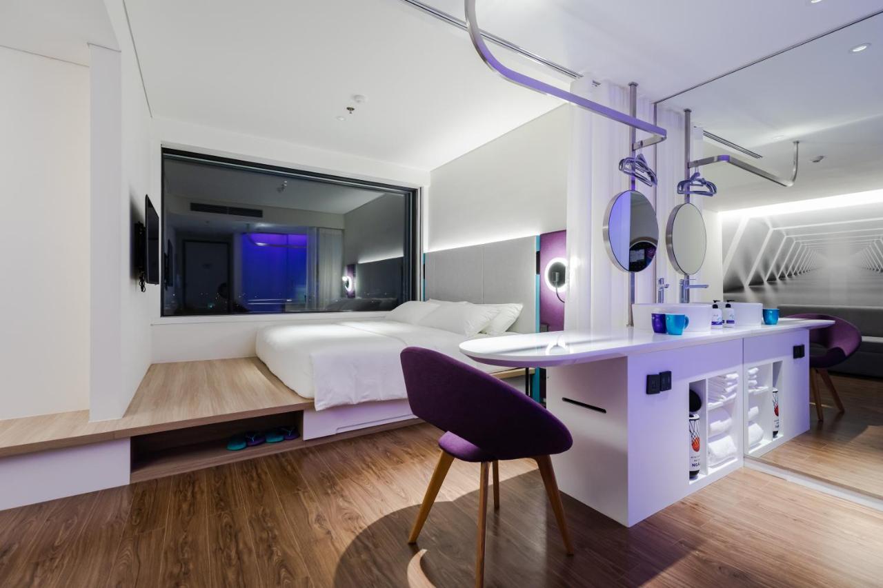 Tru By Hilton Nam Dinh City Centre Eksteriør billede